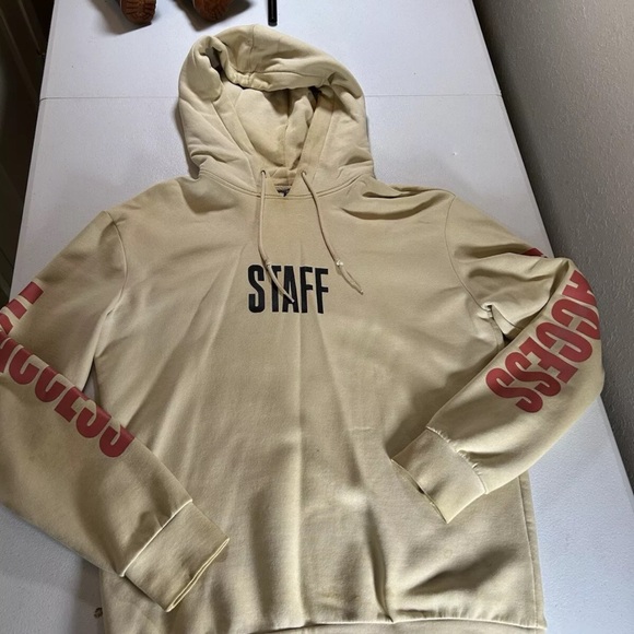 Justin Bieber Purpose World Tour STAFF Hoodie Cream Sweatshirt Men H&M Sz XS - Picture 2 of 9